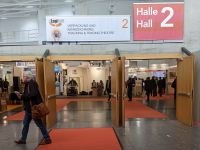 LogiMAT 2022: Dr. W. Weiss, GF avus Services, U. Claß-Weiss, Leiterin PR & Marketing, L. Kunze, Leiter Vertrieb und Kommunikation